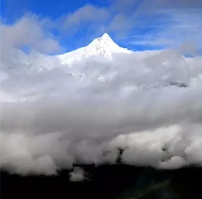 国】达瓦更扎看云海AG真人【大美中(图3) 国】达瓦更扎看云海AG真人【大美中(图3)