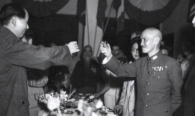 中了然:放眼世间再也找不到能与毛主席抗衡的人AG真人直营朝鲜战争尘埃落定蒋介石仰天长叹心(图8) 中了然:放眼世间再也找不到能与毛主席抗衡的人AG真人直营朝鲜战争尘埃落定蒋介石仰天长叹心(图8)